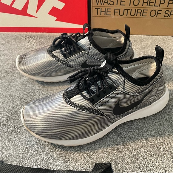 Nike Juvenate :: Women’s Size 7 :: Silver/Grey - Picture 5 of 6
